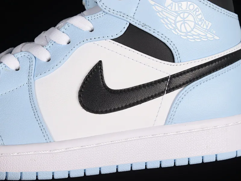 All Categories Air Jordan Jordan Series Basketball Shoes Air Jordan 1 Mid Air Jordan 1 Mid "University Blue" AJ1 Joe 1 Fresh Blue China Basketball Shoes 555112-401